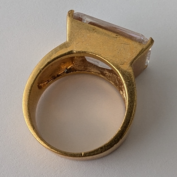 VTG GOLD TONE AB CRYSTAL RING - Picture 5 of 11